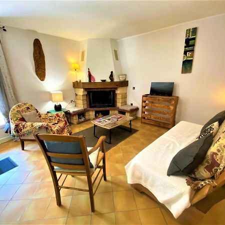 Gite De Groupe 15 A 19P, Parc, Salle De Reception - Chambres D'Hotes En Semaine 贝尔格新城 外观 照片